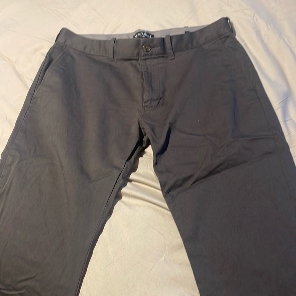 J crew Mercantile grey chino pants. Slim fit. 31x30